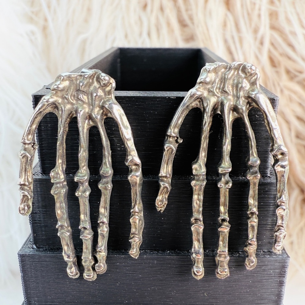 Skeleton Hand Aged Silvertone Pieced Holiday Hall… - image 2